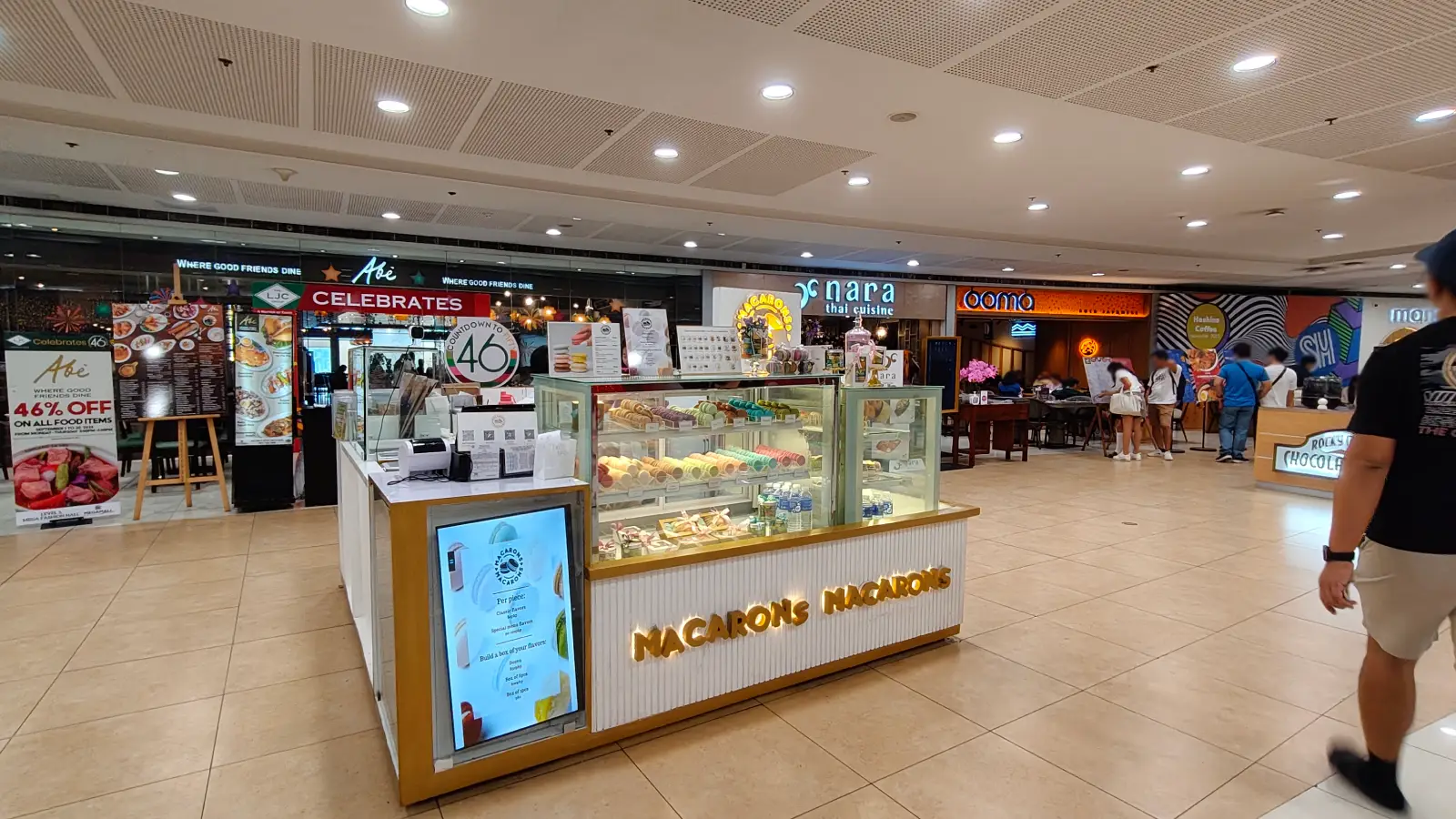 MACARONS MACARONS in SM Megamall